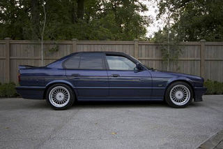 Illustration for article titled For $25,000, This 1989 Alpina B10 3.5/1 Could Be Playing Your Tune
